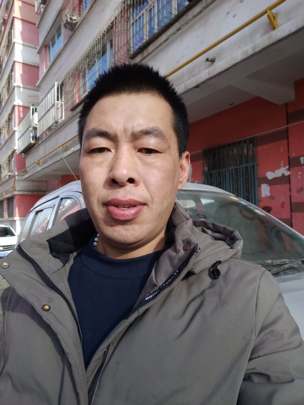 华哥的第二张照片--赣州相亲服务中心