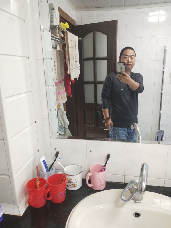 半世人间的第二张照片--赣州相亲服务中心
