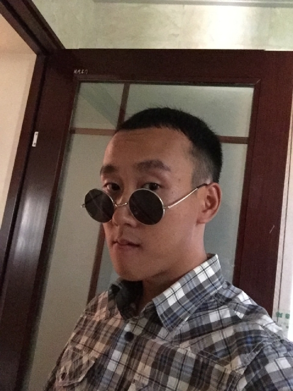 悲喜的第一张照片--赣州相亲服务中心