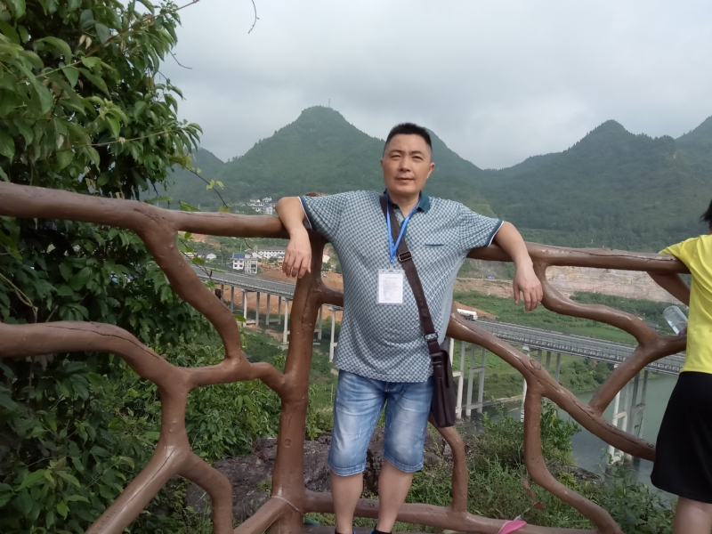 岁月无声的第一张照片--赣州相亲服务中心