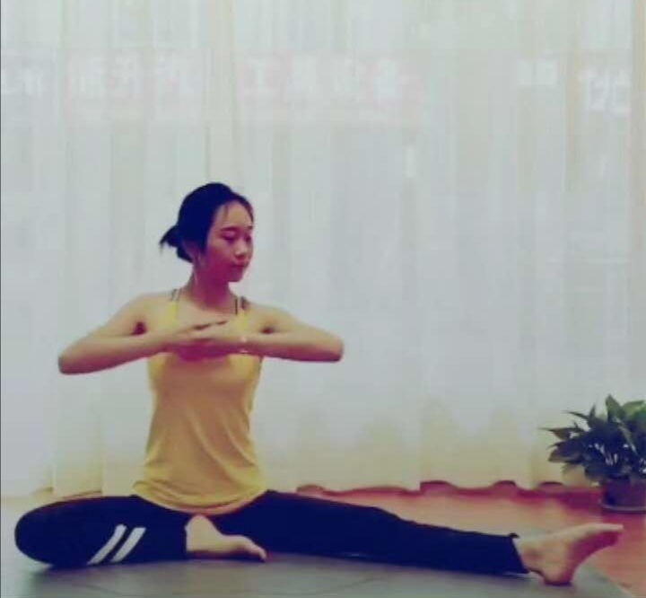 静静子的第一张照片--赣州相亲服务中心