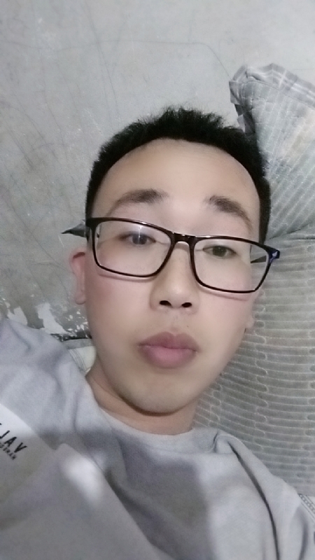 喜欢比我大的女人的第一张照片--赣州相亲服务中心