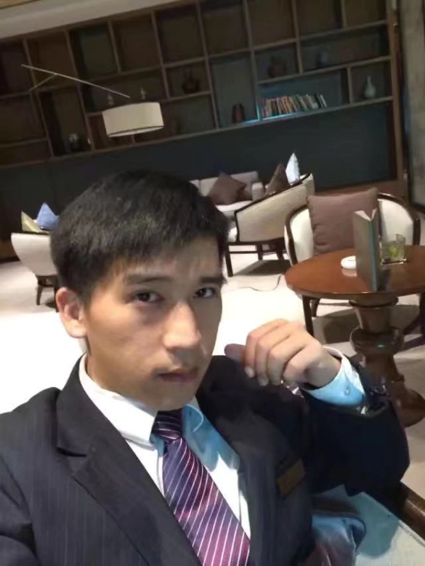 一条孤独的鱼的第二张照片--赣州相亲服务中心
