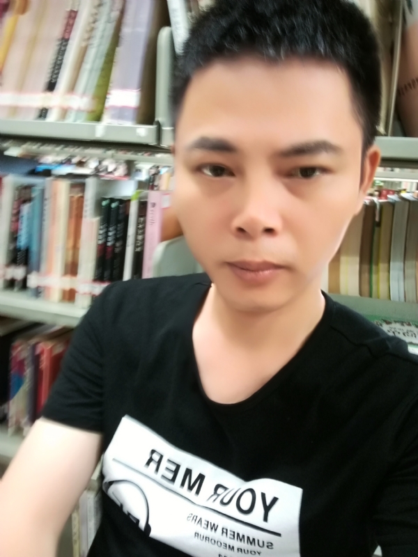 青青子衿的第一张照片--赣州相亲服务中心