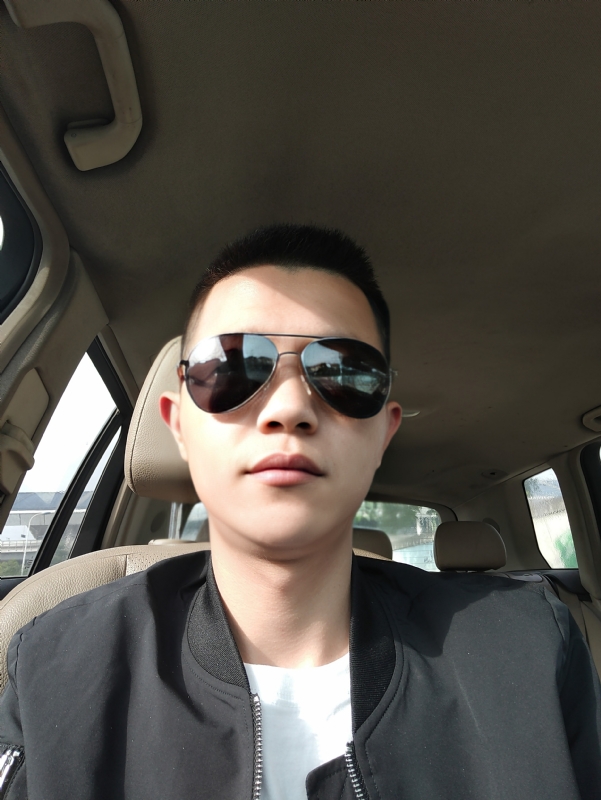 葛先生的第二张照片--赣州相亲服务中心