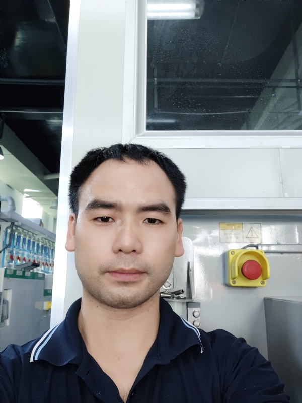 黄伟的第一张照片--赣州相亲服务中心