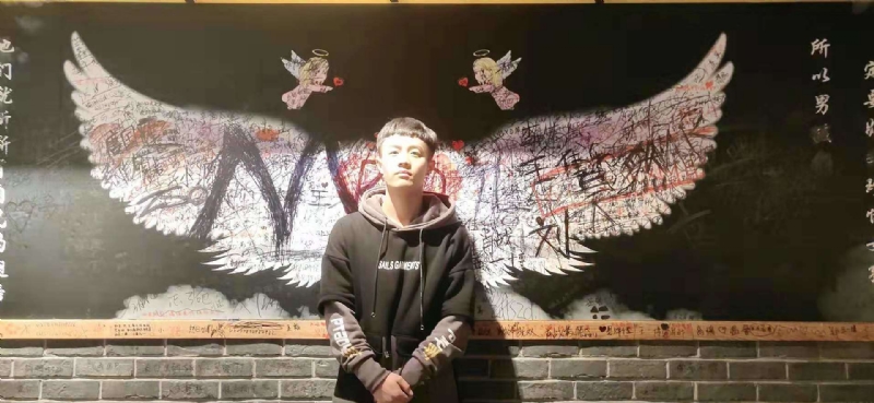 水彩画师的第一张照片--赣州相亲服务中心