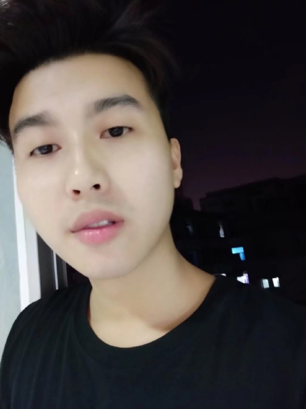 皮特王的第二张照片--赣州相亲服务中心