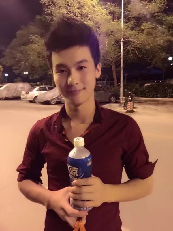 皮特王的第三张照片--赣州相亲服务中心