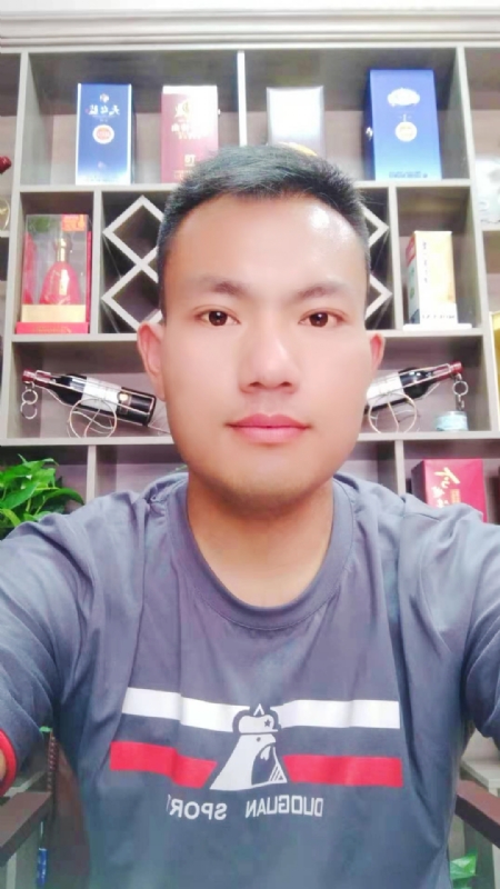 钱乾的第一张照片--赣州相亲服务中心