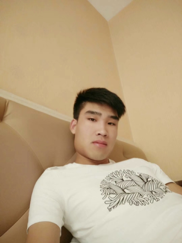 谁不曾孤单上路的第一张照片--赣州相亲服务中心