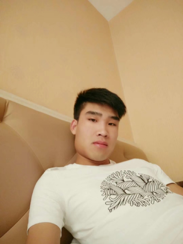 谁不曾孤单上路的第二张照片--赣州相亲服务中心
