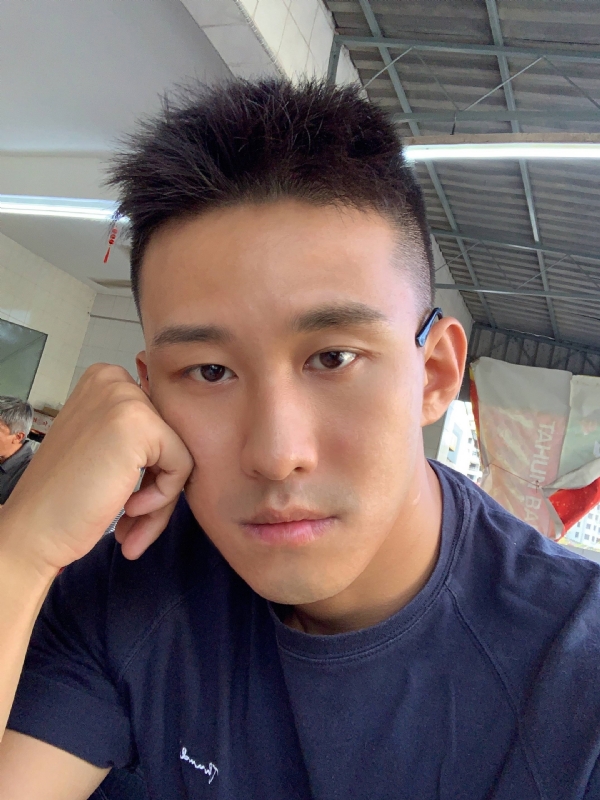 相见恨晚的第二张照片--赣州相亲服务中心