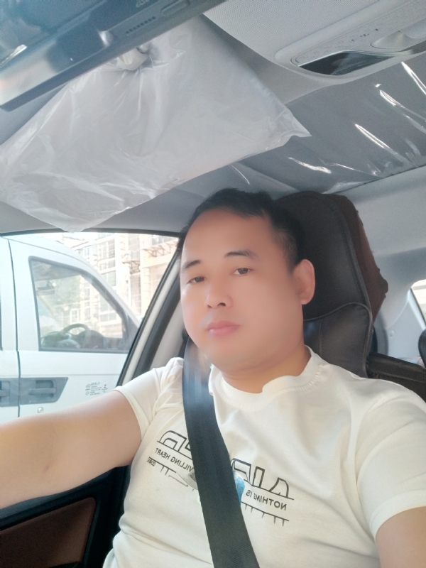 有你就好的第三张照片--赣州相亲服务中心