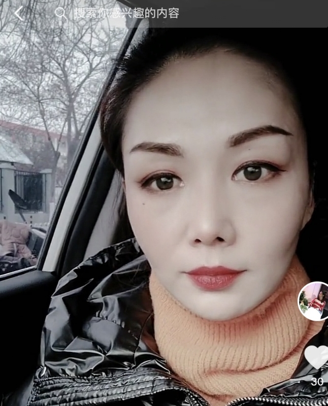 蔷薇的第一张照片--赣州相亲服务中心