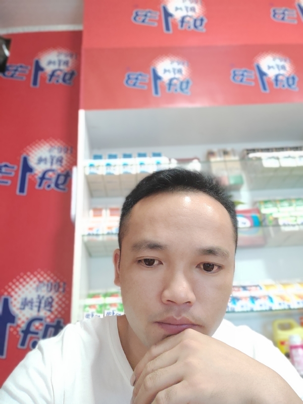 小老弟的第二张照片--赣州相亲服务中心