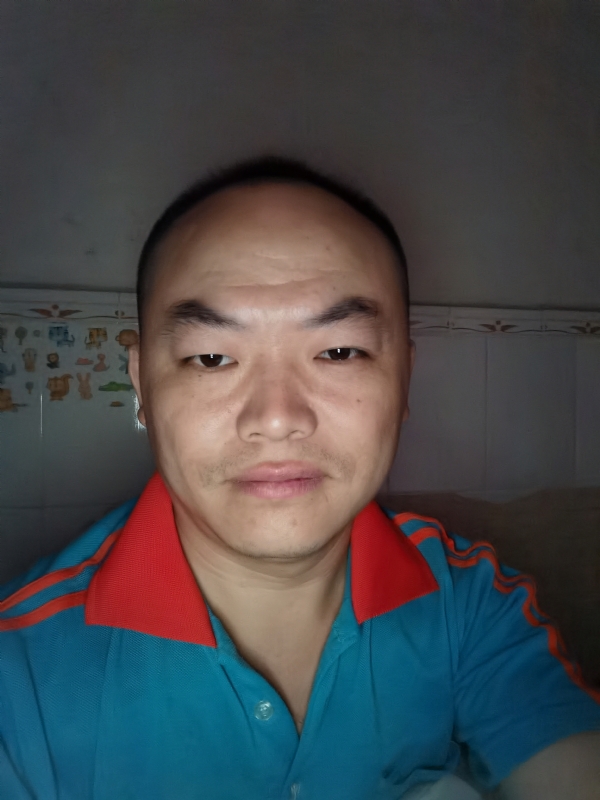 与子携老的第二张照片--赣州相亲服务中心