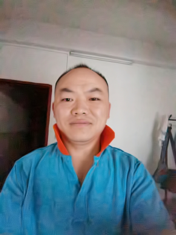 与子携老的第四张照片--赣州相亲服务中心