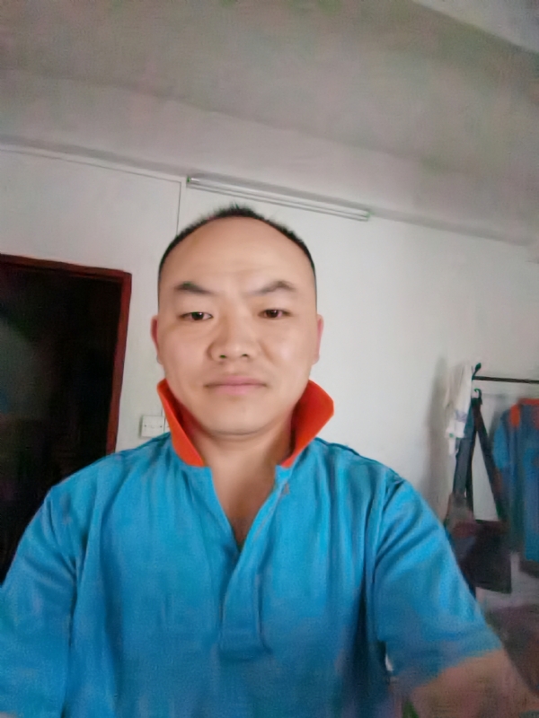 与子携老的第五张照片--赣州相亲服务中心