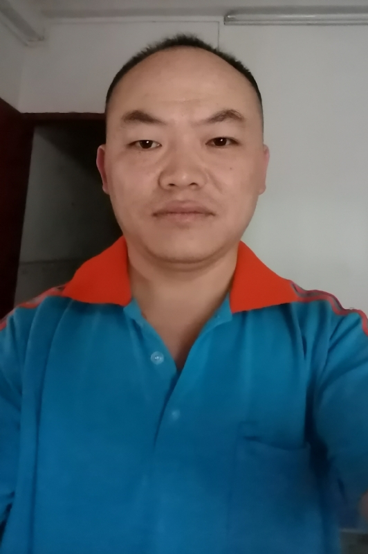 与子携老的第八张照片--赣州相亲服务中心