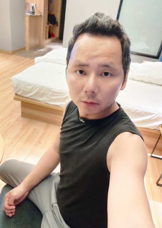 爱远的要命的第一张照片--赣州相亲服务中心