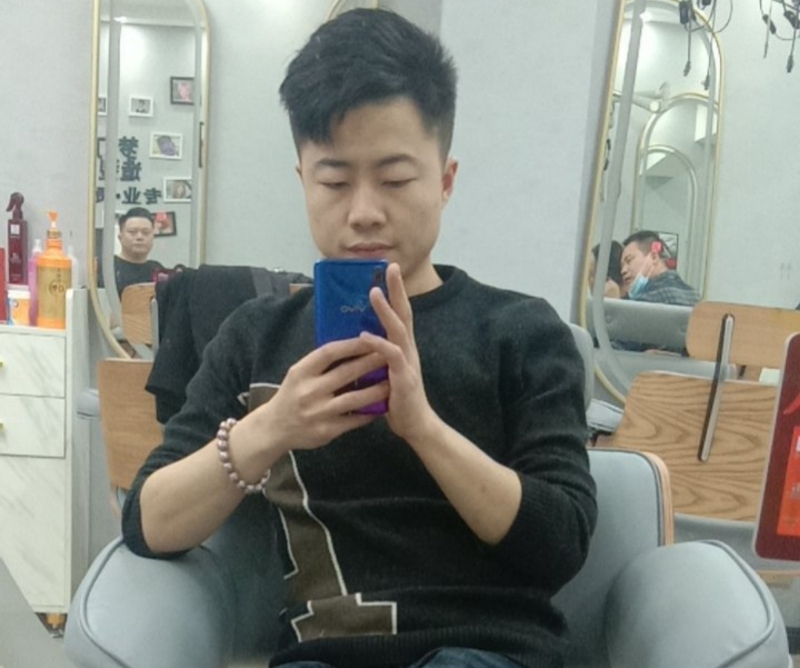无法自拔的第一张照片--赣州相亲服务中心