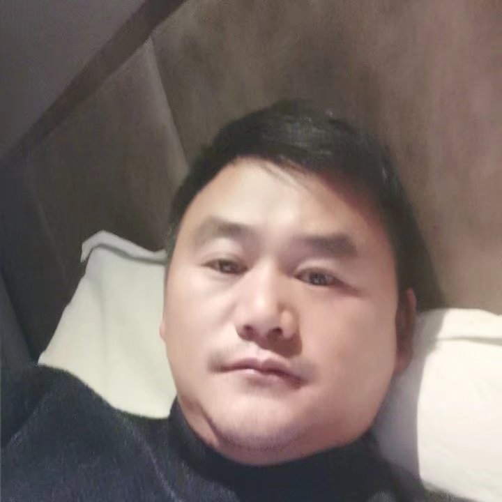 奔跑的第四张照片--赣州相亲服务中心