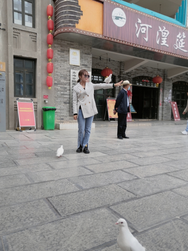 艳艳的第一张照片--赣州相亲服务中心