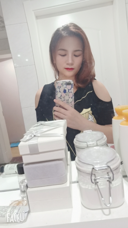 刘莲酥的第四张照片--赣州相亲服务中心
