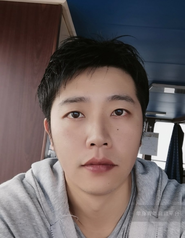 不太帅的男人的第二张照片--赣州相亲服务中心