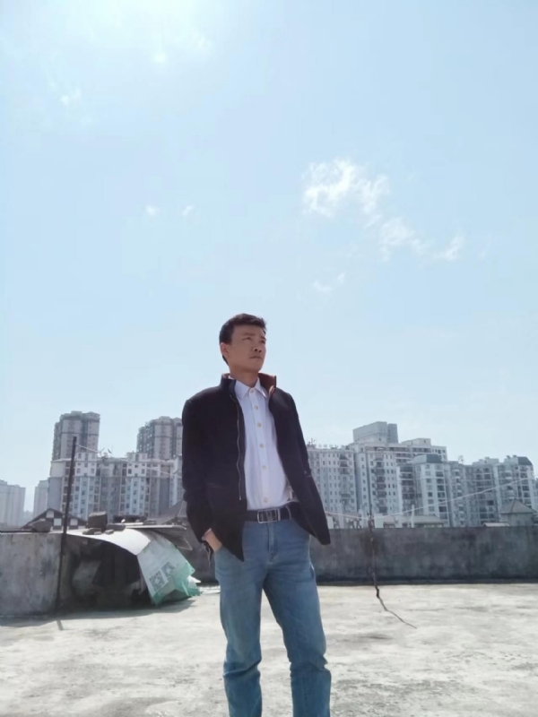 蓝色心情的第一张照片--赣州相亲服务中心