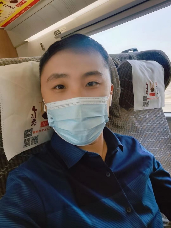 孤独的小屁猪的第二张照片--赣州相亲服务中心