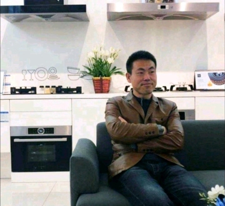 奋斗的执着的第一张照片--赣州相亲服务中心
