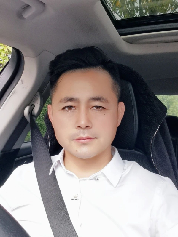 阿华大人的第一张照片--赣州相亲服务中心