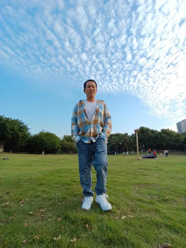 曹先生的第三张照片--赣州相亲服务中心