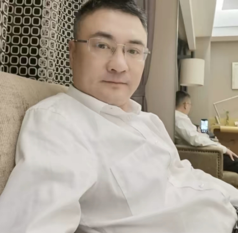 追逐的第二张照片--赣州相亲服务中心