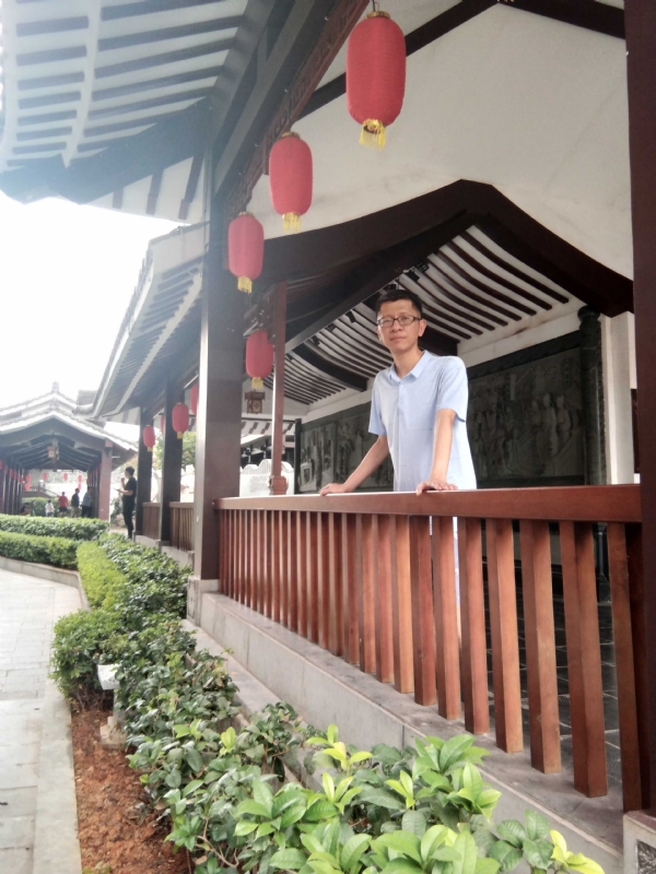 lijian的第一张照片--赣州相亲服务中心