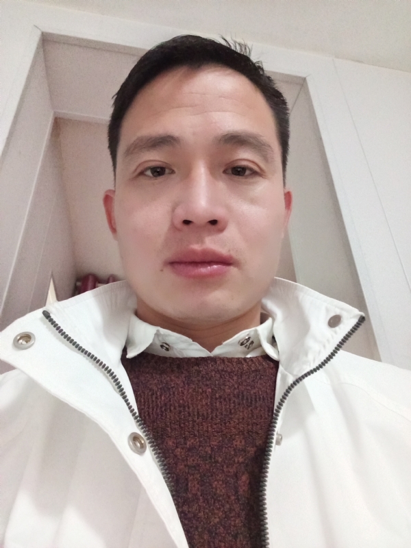 忧伤还是快乐的第一张照片--赣州相亲服务中心
