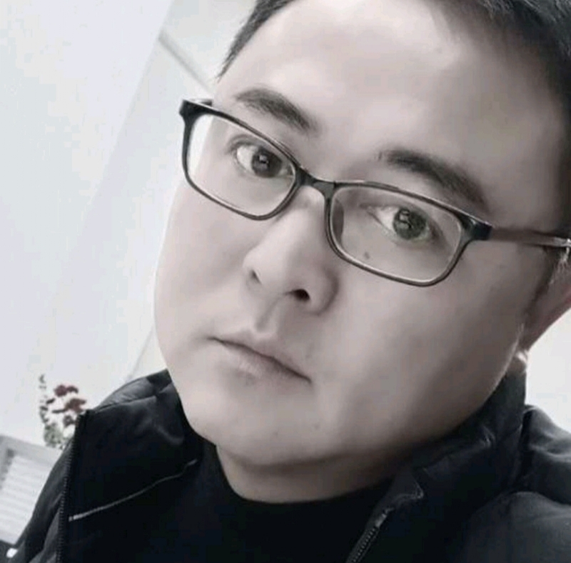 小石头的第一张照片--赣州相亲服务中心