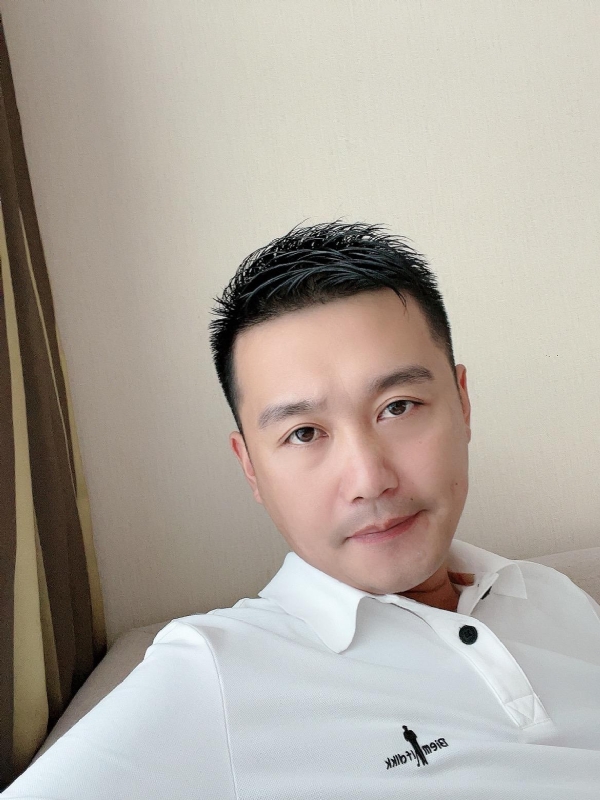 笑望人非的第一张照片--赣州相亲服务中心
