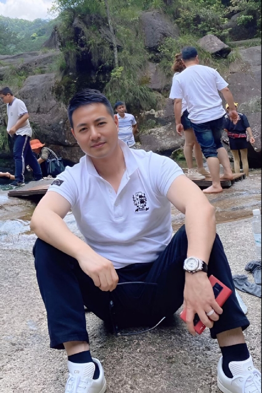 勿忘初心的第三张照片--赣州相亲服务中心