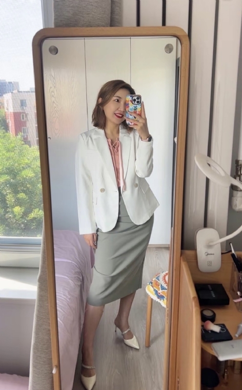 丽波的第三张照片--赣州相亲服务中心