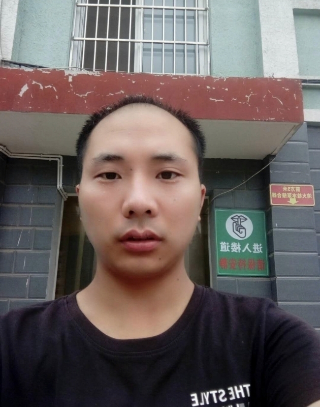 亮亮的第一张照片--赣州相亲服务中心
