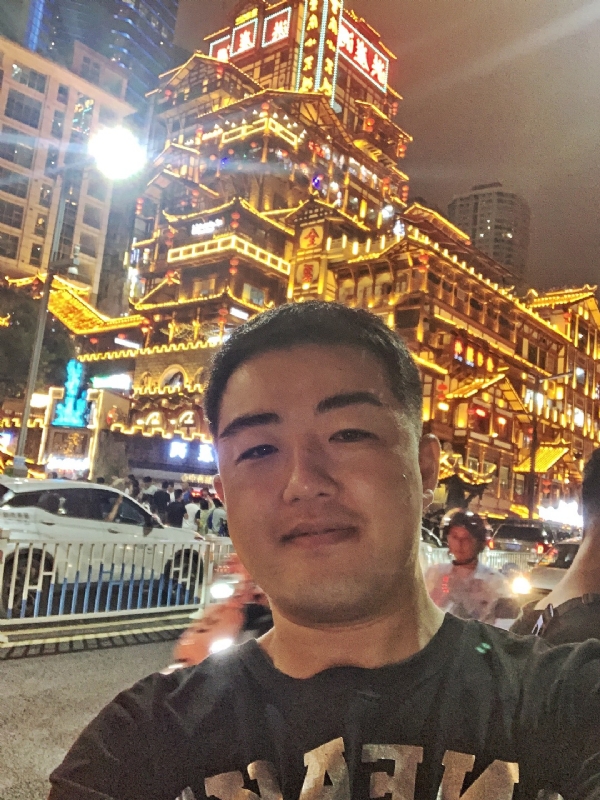 钢铁侠的第一张照片--赣州相亲服务中心