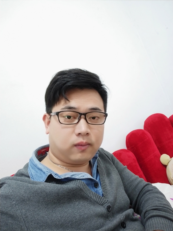 何必在亿的第一张照片--赣州相亲服务中心