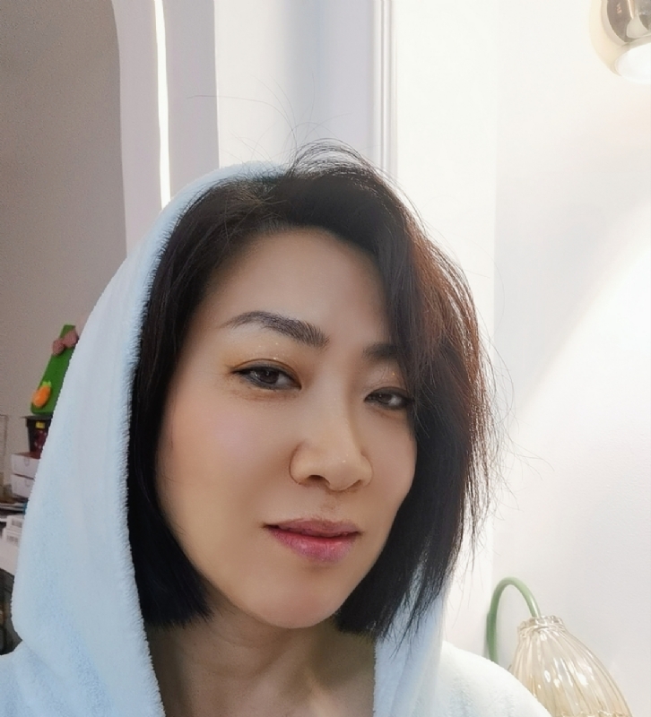 火玫瑰的第一张照片--赣州相亲服务中心