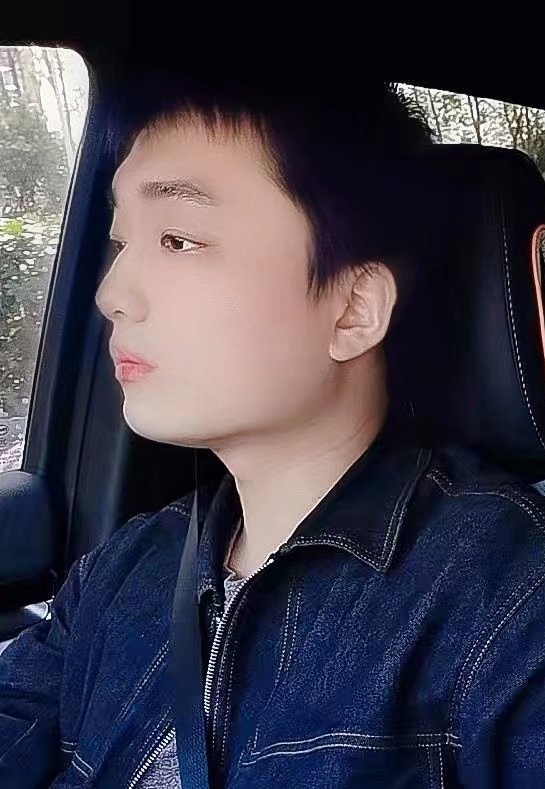 凉锦年的第一张照片--赣州相亲服务中心
