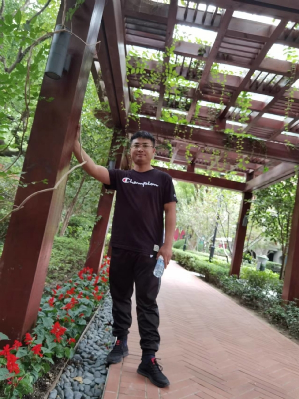会飞的鱼的第一张照片--赣州相亲服务中心