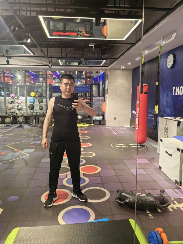 哈哈哈哈哈的第一张照片--赣州相亲服务中心
