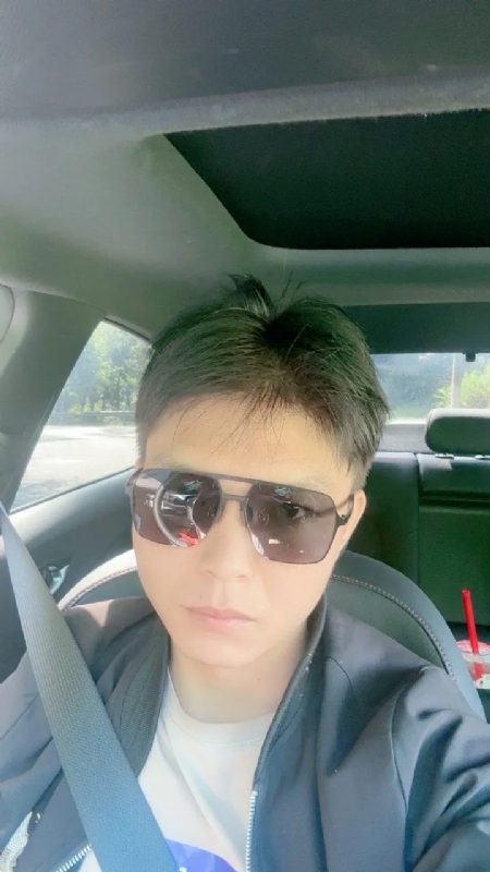 怀念的第一张照片--赣州相亲服务中心
